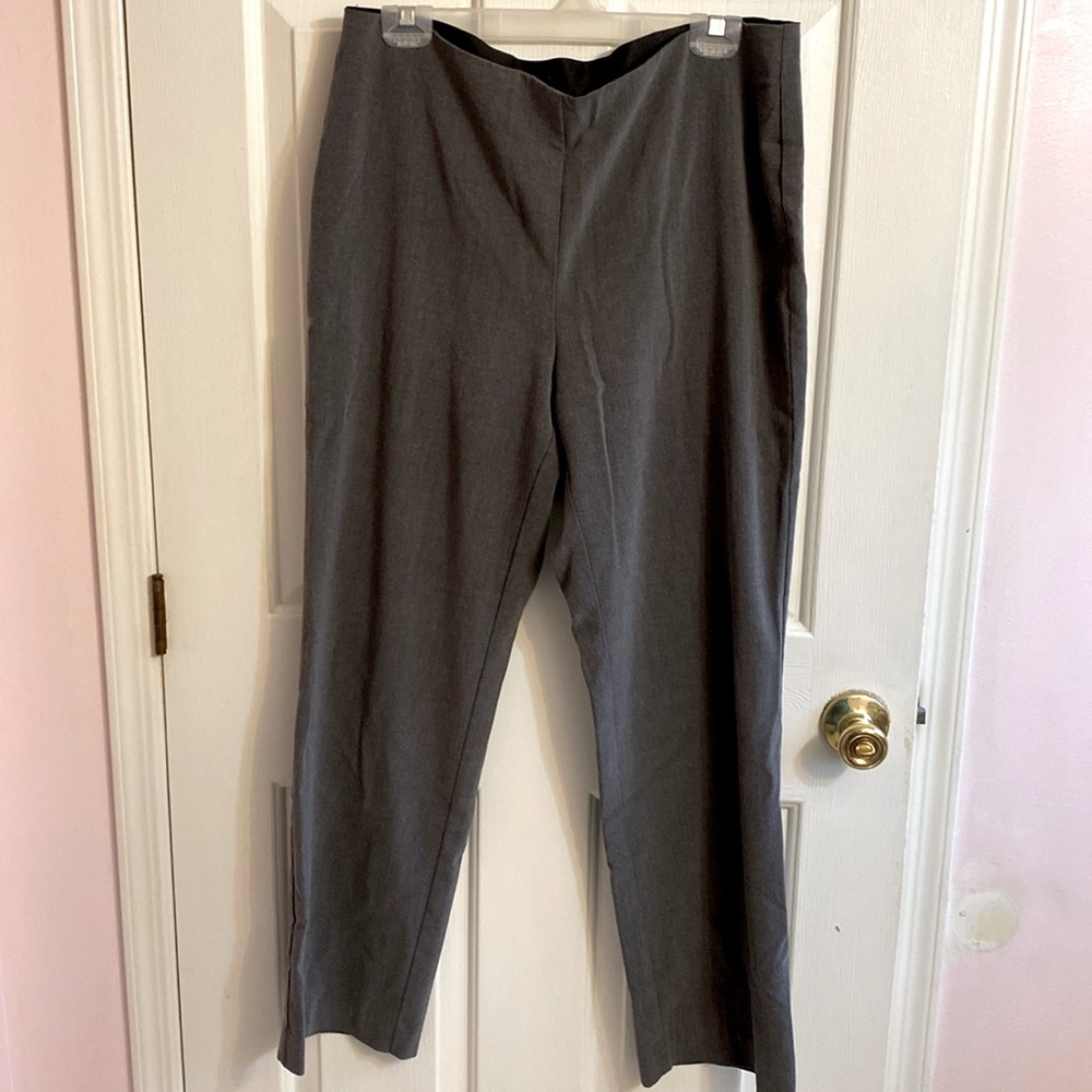 Briggs gray pull on dress pants